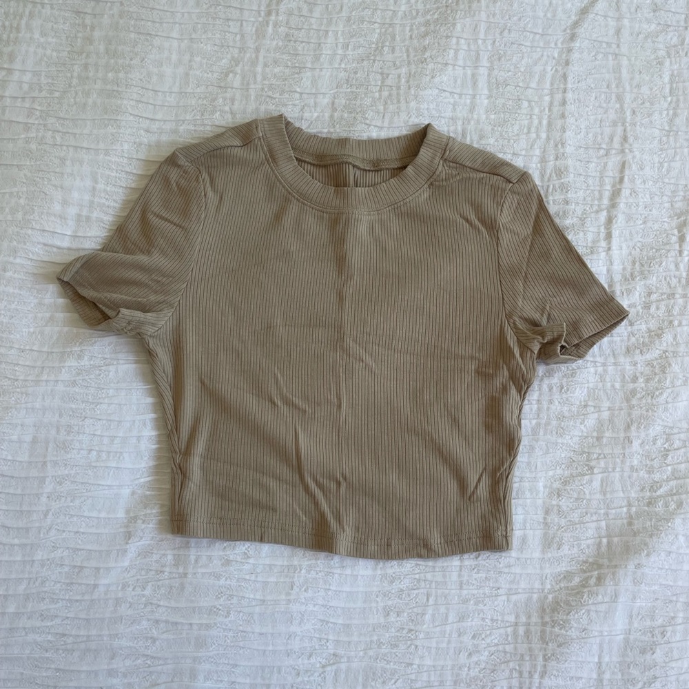 Nude ribbed crop top